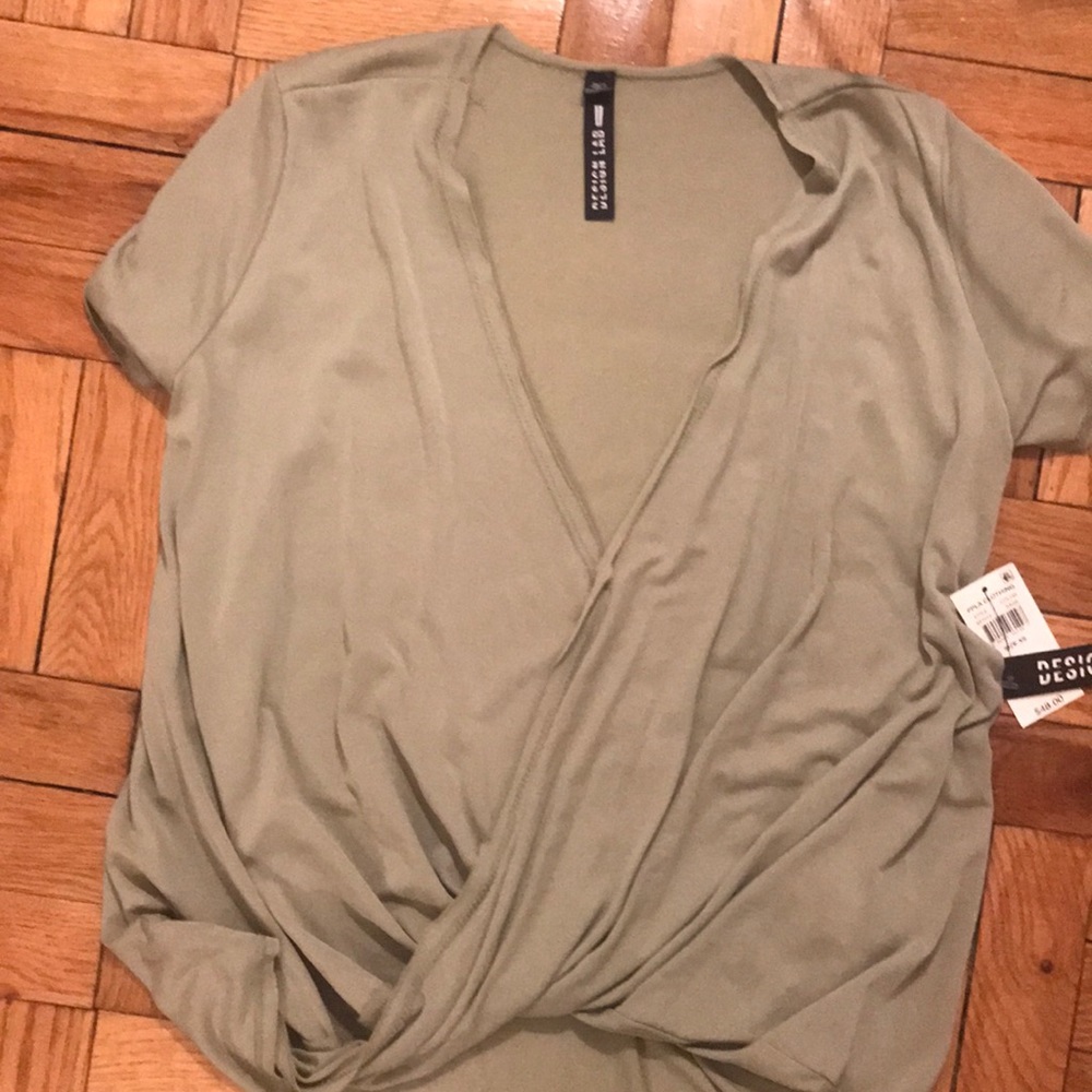 Never worn green top